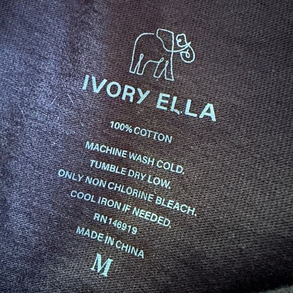 NEW Ivory Ella Limited Edition Christmas Tee Long Sleeve Plaid Black Red Medium - Picture 5 of 5